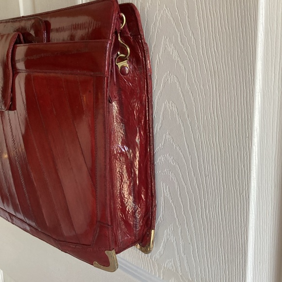 Vintage eel skin briefcase with retractable handles and detachable strap. - Picture 9 of 12